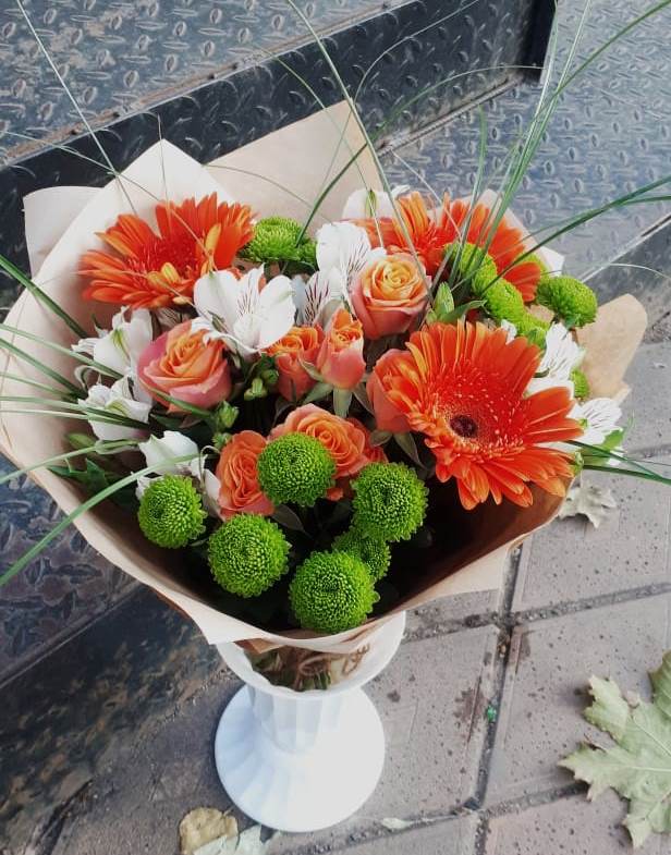 Букет цветов из: Герберы, Хризантемы, Альстромерии и Розы в Конаково