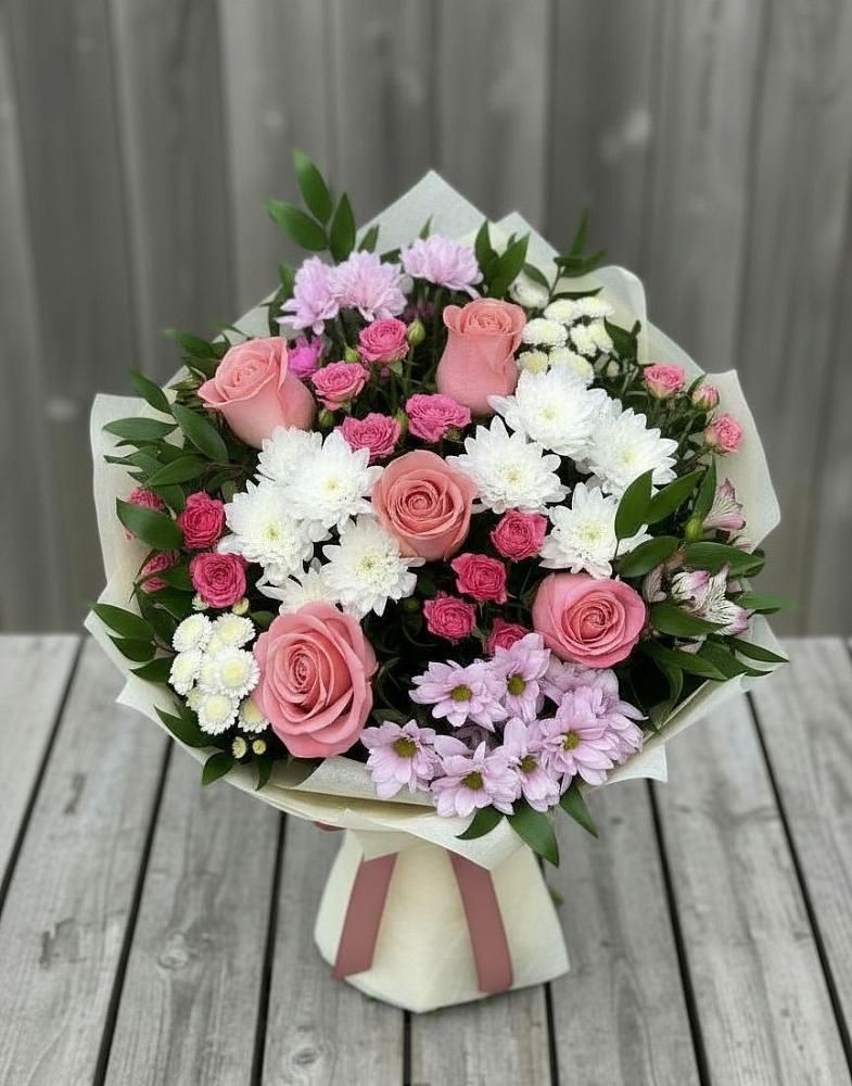 Букет цветов из: Альстромерии, Гвоздики, Розы и Хризантемы в Конаково