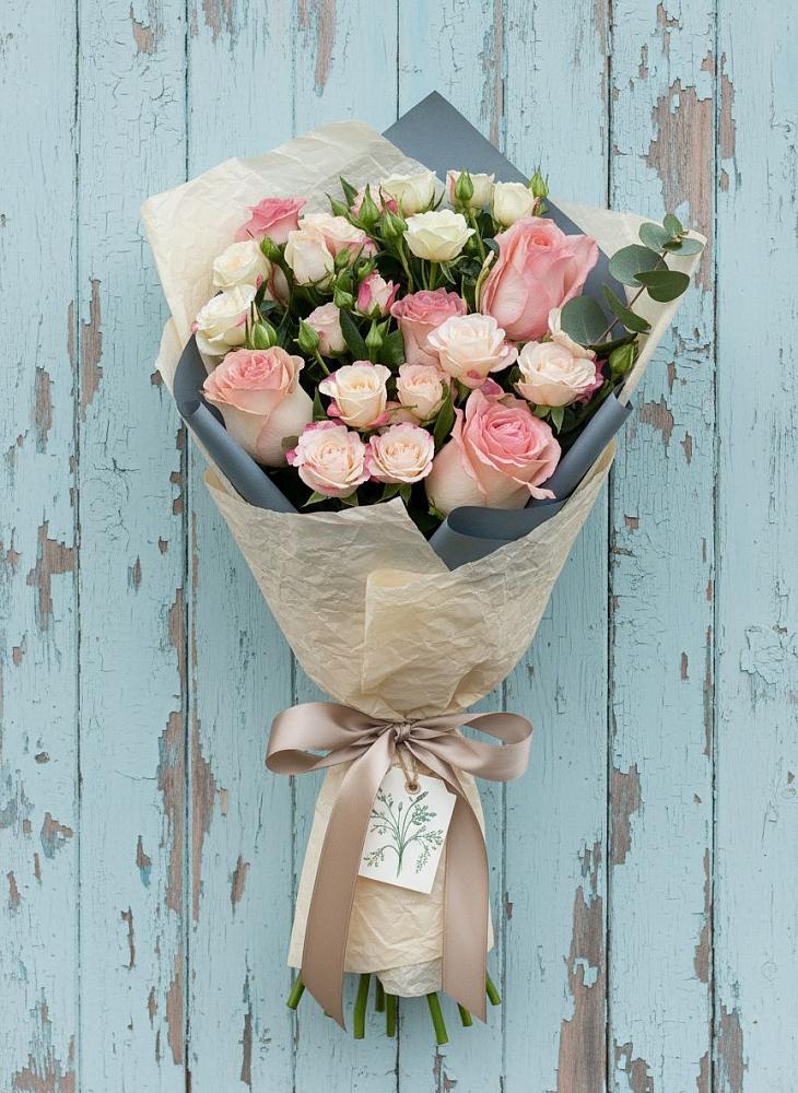 Букет цветов из: Розы в Конаково