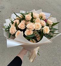 Букет Кремовые розы Латте в Конаково