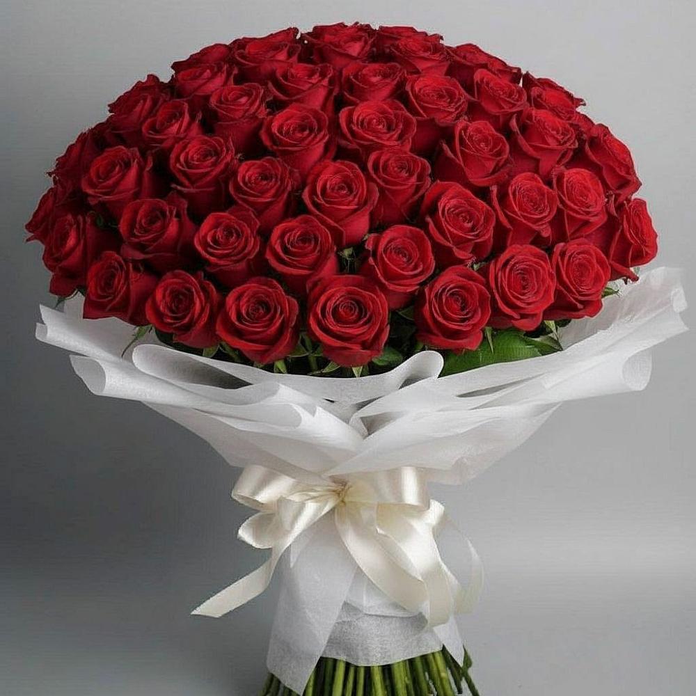 Букет 101 Красная роза Блэк Мэджик в Конаково