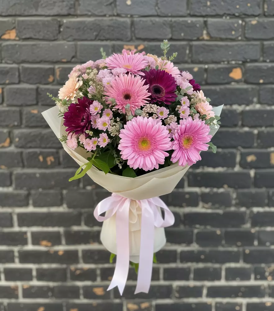 Букет цветов из: Герберы и Хризантемы в Конаково