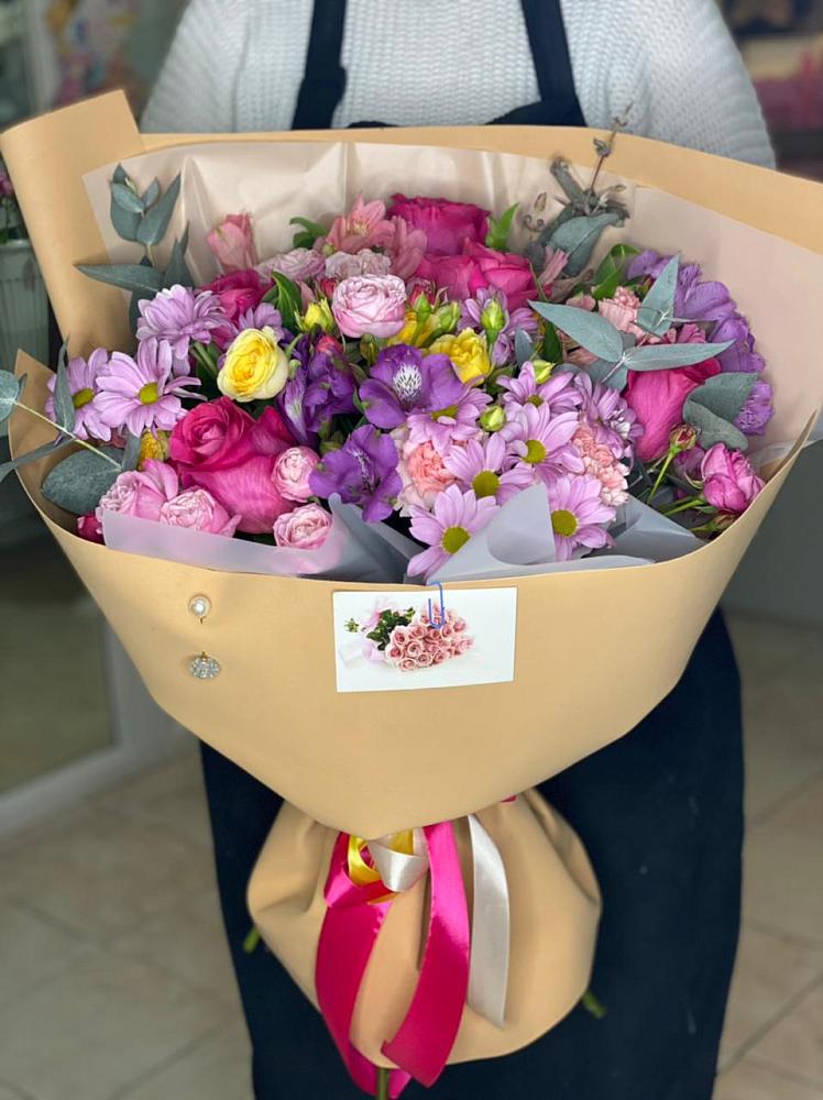 Букет цветов из: Хризантемы, Гвоздики и Альстромерии в Конаково