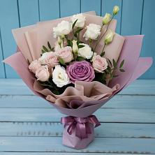 Букет цветов из:  Розы и Лизиантусы в Конаково