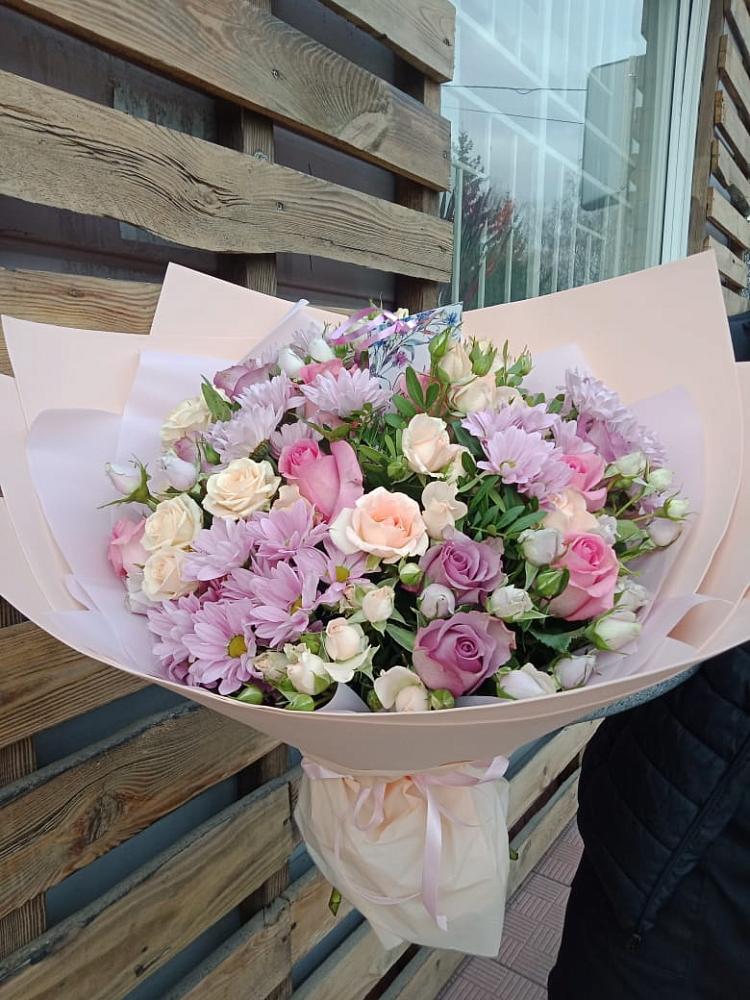 Букет цветов из: Розы и Хризантемы в Конаково