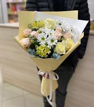Букет цветов из:  Альстромерии, Розы и Хризантемы в Конаково