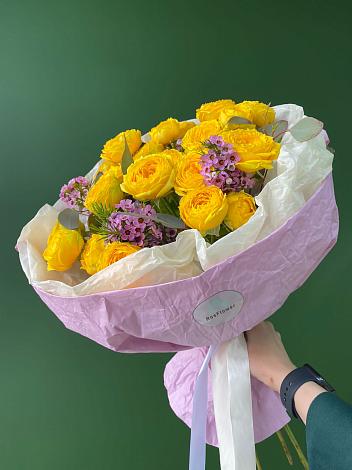 Букет Кустовые желтые розы в Конаково