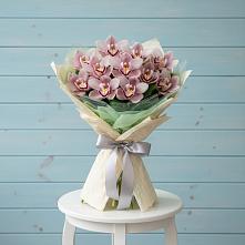 Букет цветов из:  Орхидеи и Розы #REPLACE_PRED# Конаково