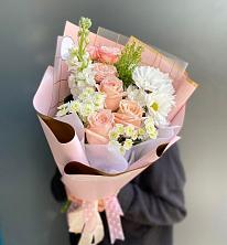 Букет цветов из:  Хризантемы и Розы в Конаково