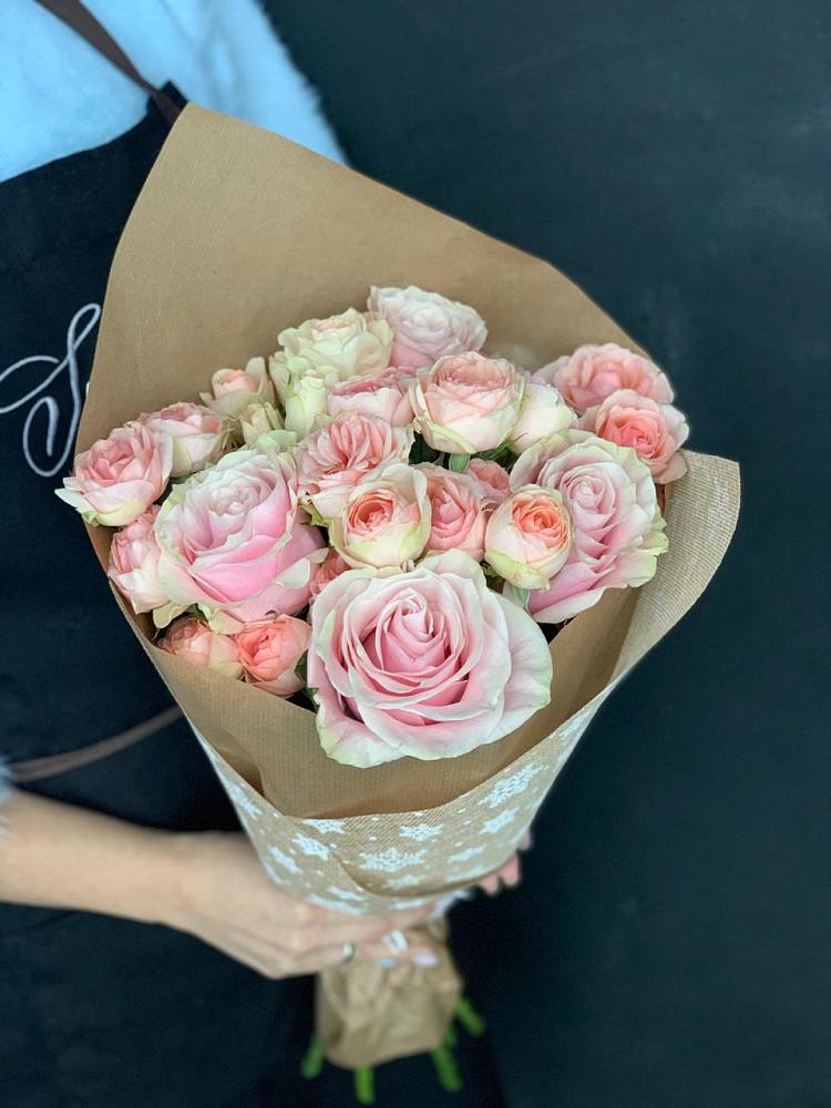 Букет цветов из: Хризантемы и Розы в Конаково