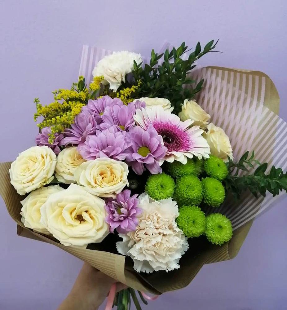 Букет цветов из: Хризантемы, Розы, Гвоздики и Герберы в Конаково