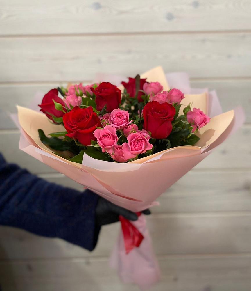 Букет цветов из: Розы в Конаково