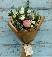 Букет цветов из:  Розы и Лизиантусы в Конаково