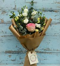Букет цветов из:  Розы и Лизиантусы в Конаково