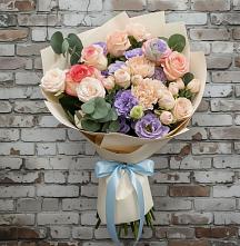 Букет цветов из:  Розы, Лизиантусы и Гвоздики #REPLACE_PRED# Конаково
