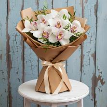 Букет цветов из:  Орхидеи и Розы в Конаково